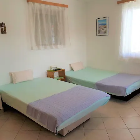 Apartman Alicia Lopar-50m Vom